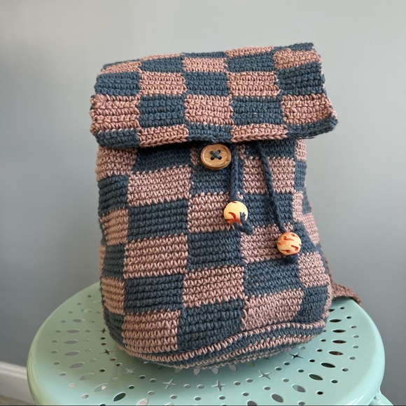 Crochet Checkered Mini Backpack Y2K aesthetic dusty blue Handmade - Picture 3 of 8